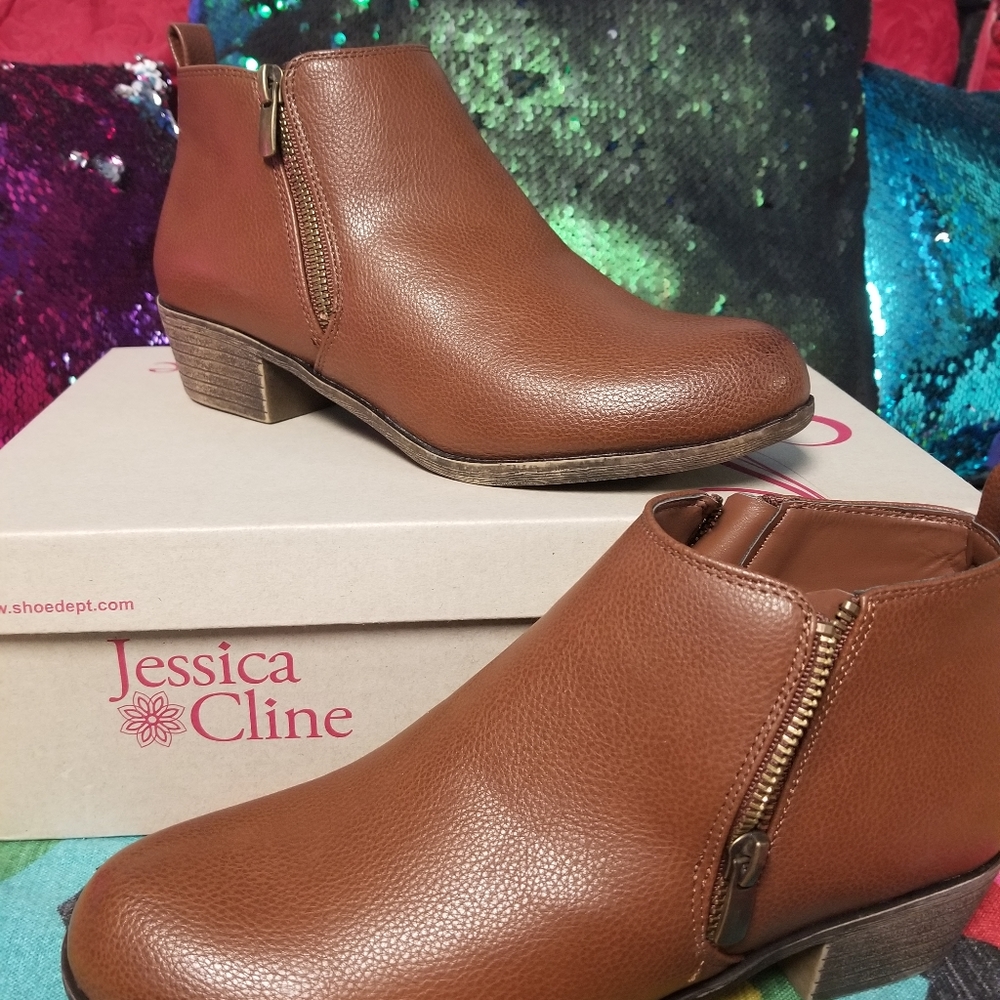 Jessica Cline brown Ankle boots size 8